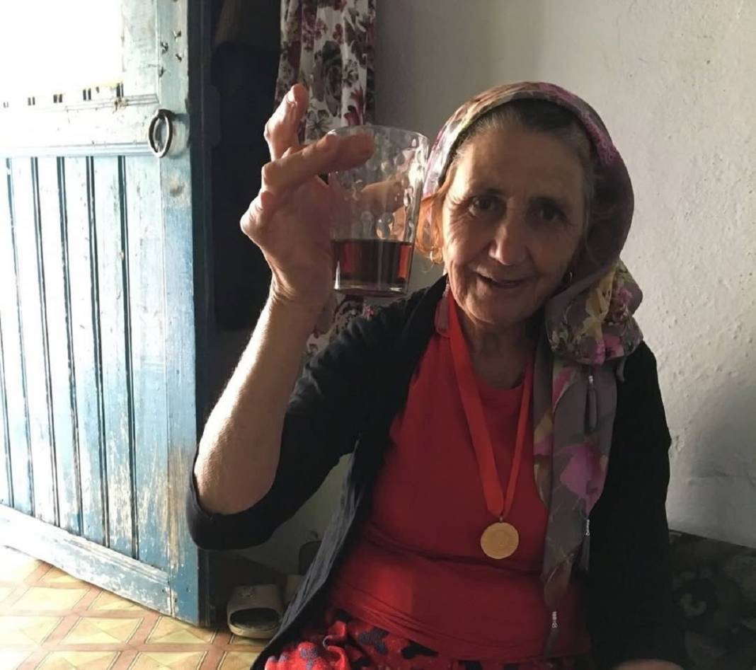 40 yıldır beraber yaşadığı kadını döverek öldürdü! 2